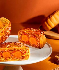Bánh trung thu givral thập cẩm gà quay vi yến sào